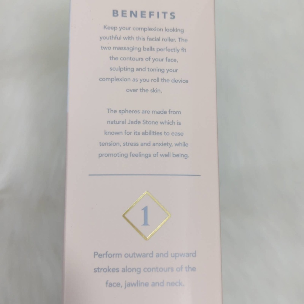 BNIB | Catherine Malandrino - Jade‎ Stone Beauty Facial Roller - Picture 3 of 6